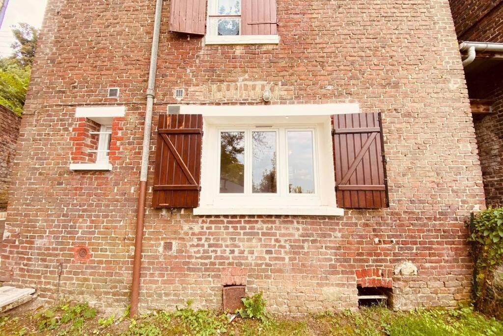Appartement Cosy Avec Jardin Chaleureux Laon Exteriér fotografie